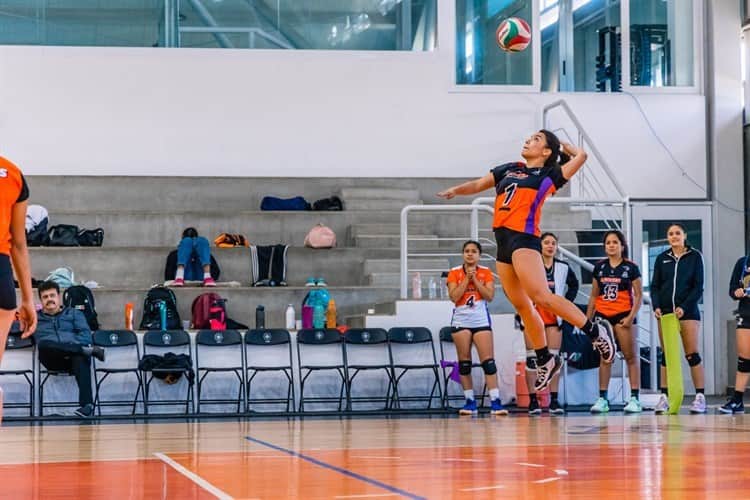 Espera voleibol femenil ascenso de categoría