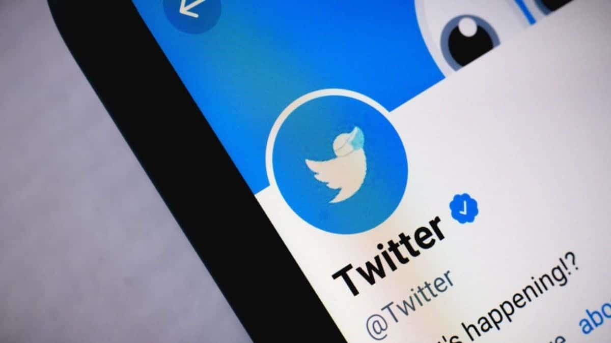 Twitter quitará las palomitas azules heredadas; tendrás que pagar para verificar tu cuenta