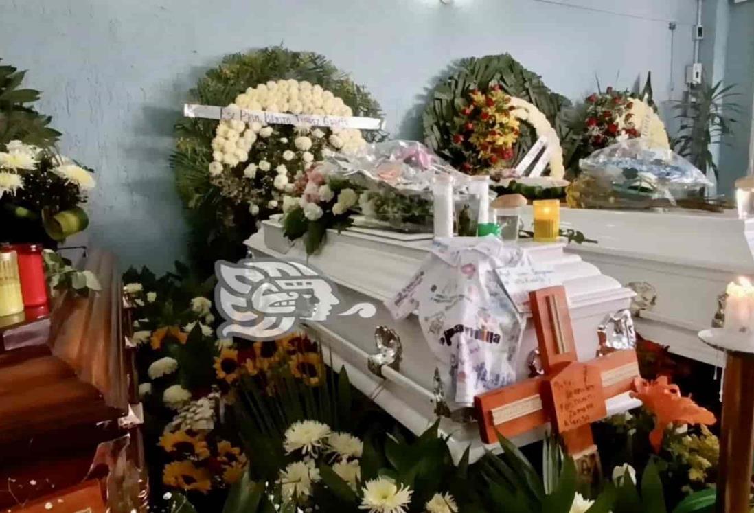 Despiden en Banderilla a víctimas del choque en Tlaxcala