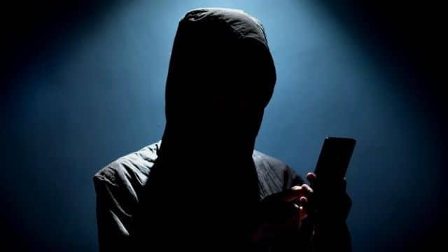 Hackean facebook de mujer en Veracruz; sujetos llegan hasta su trabajo para solicitarle ciertos servicios