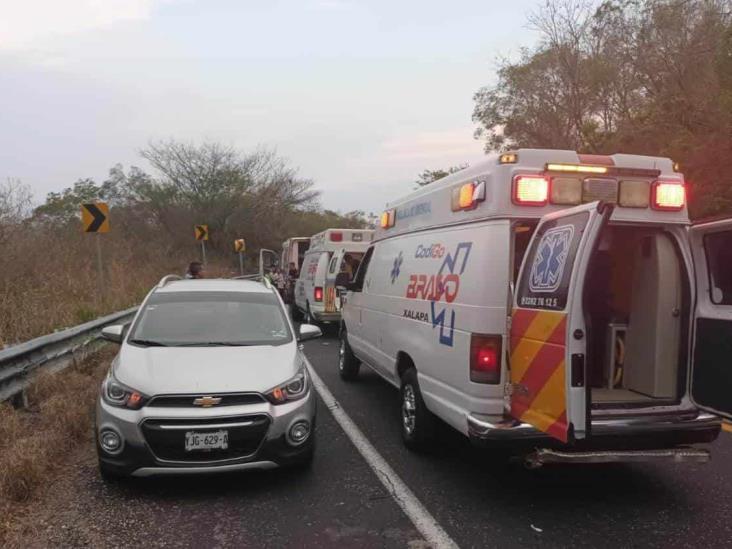 Choque y volcadura en Plan del Río deja tres lesionados