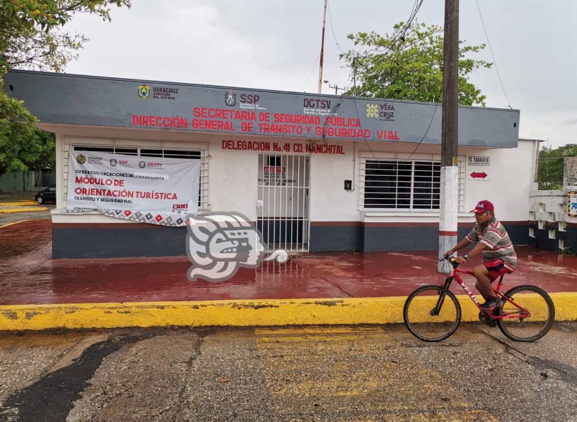 Apoyan tránsitos de Nanchital en carnavales de Agua Dulce y Minatitlán