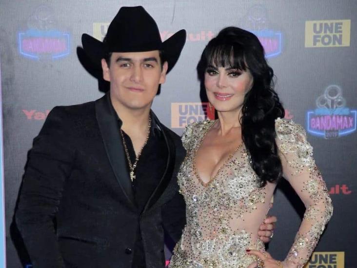 ¡Agradece todo el amor! Maribel Guardia enseña la urna con las cenizas de Julián Figueroa (+Video)