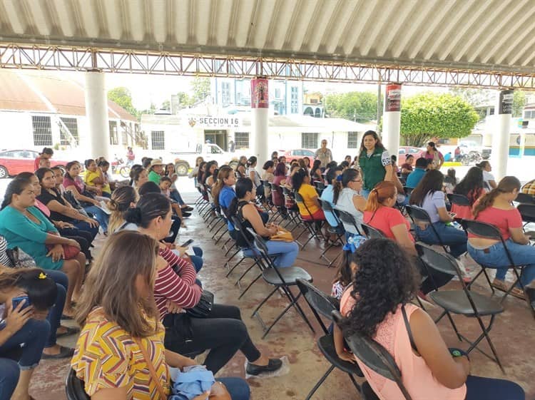 Reciben 13 escuelas beneficio del programa La Escuela Es Nuestra (+Vídeo)