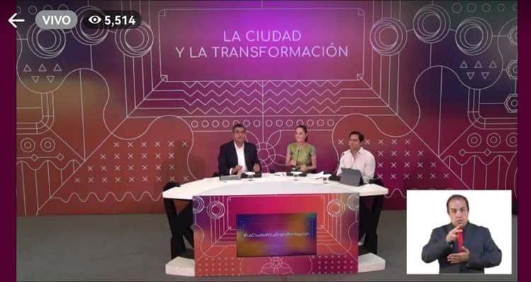 Con botarga anuncian llegada de Claudia Sheinbaum a Coatzacoalcos (+Vídeo)