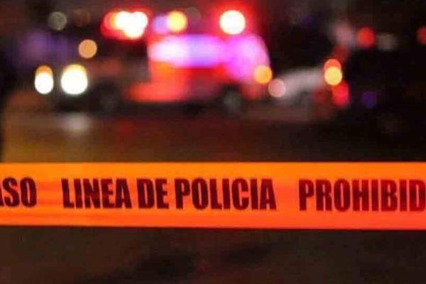Motociclistas chocan en Carlos A. Carrillo; uno está grave