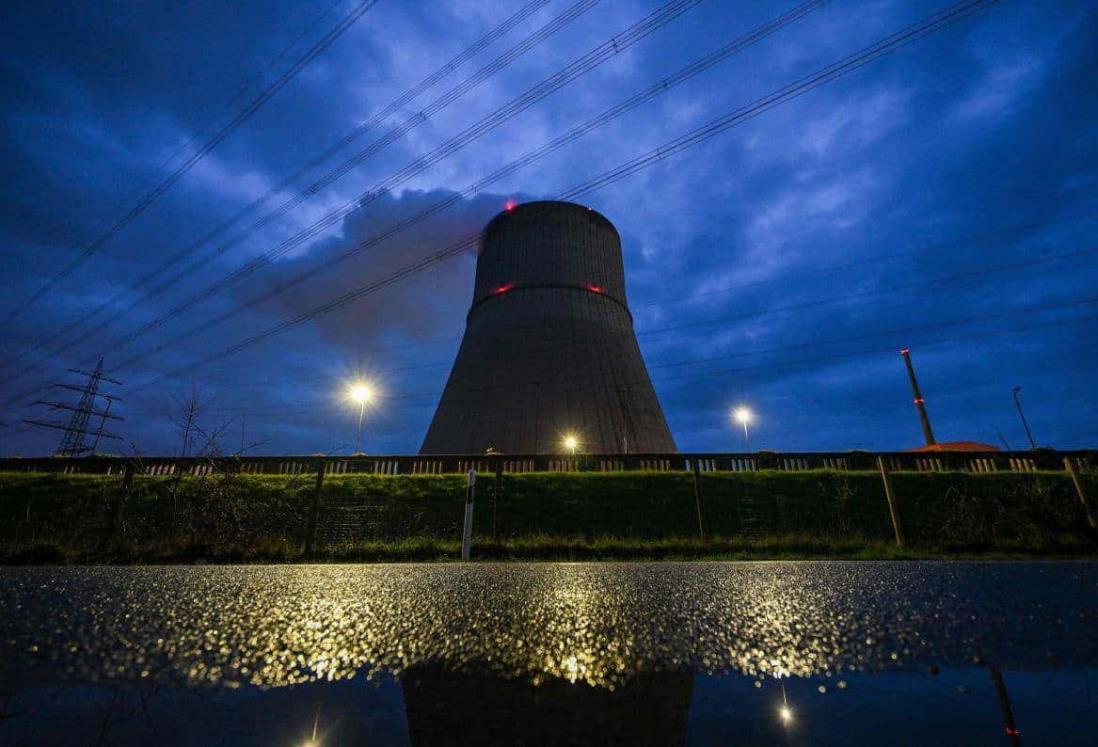 Alemania ‘se desconecta’ de la energía nuclear; apagan 3 últimos reactores