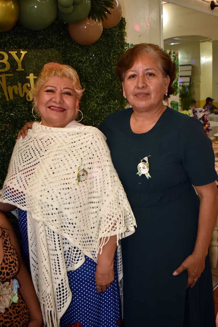 Yanine Reyes Utrera de Espinoza protagoniza baby shower