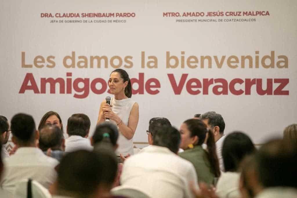 La unidad es primordial, se reúne Sheinbaum con alcaldes y diputados en Coatzacoalcos