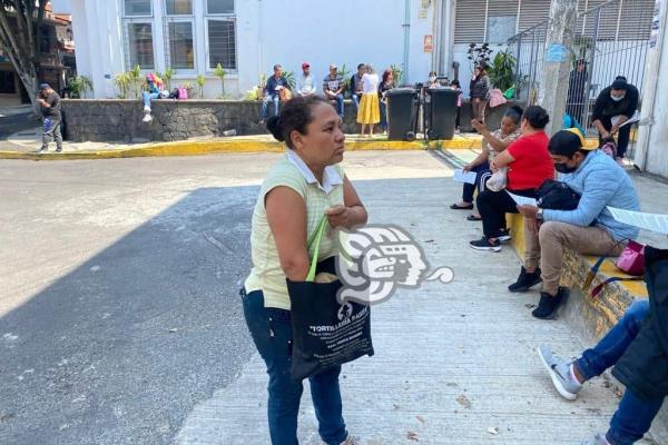 Estable tras labor de parto, jovencita abandonada a su suerte por taxista y hospitales de Veracruz