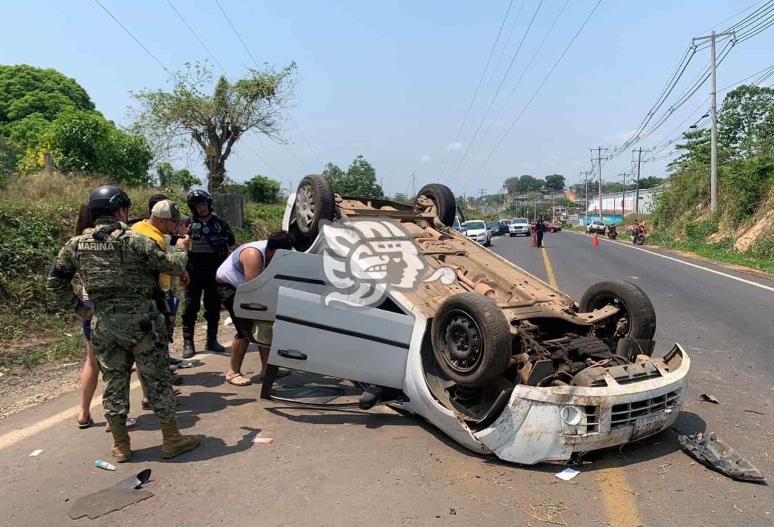 Hija de empresario sufre volcadura en Acayucan (+Video)