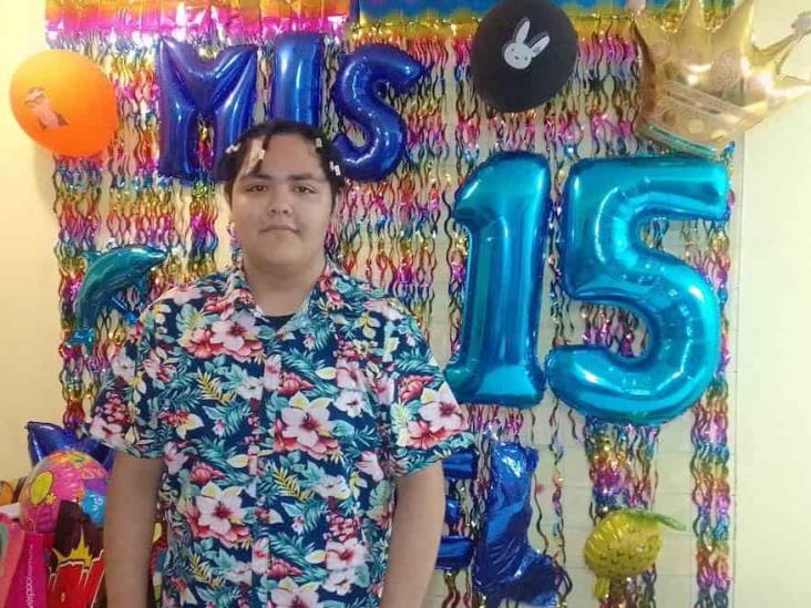 Miguel Salcedo Fraga protagonizó fiesta de 15 años