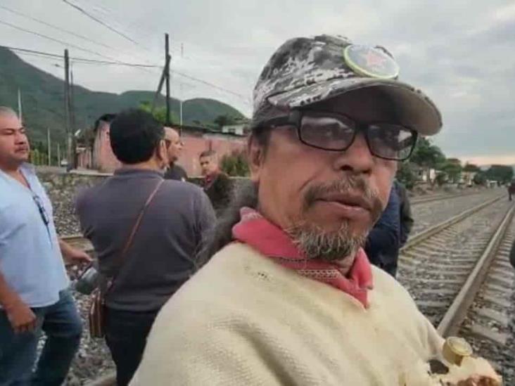 Taxistas de Veracruz rumbo Xalapa, exigen se posponga Revista Vehicular