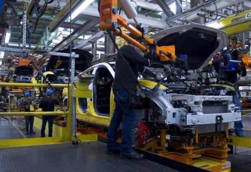 Súper peso provoca disminución en ingresos por industria manufacturera