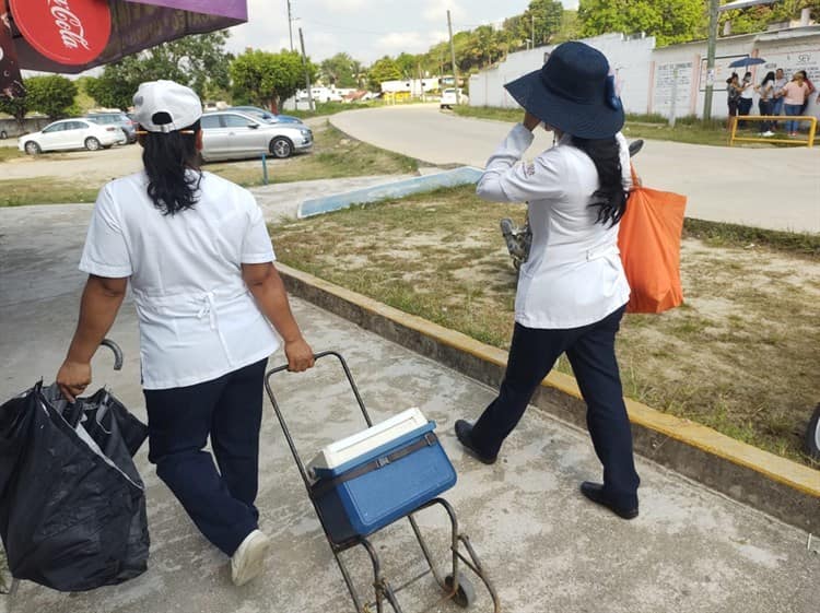 Por tu protección y el de tus mascotas, vacunación antirrábica en Moloacán