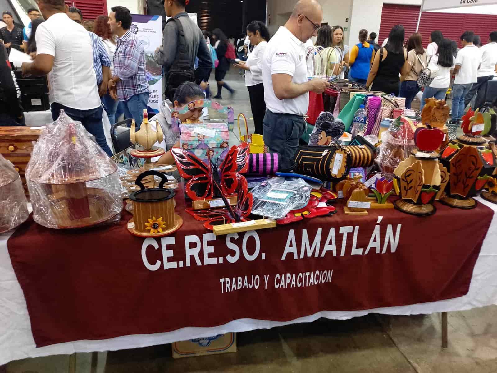 Internos del Cereso de Amatlán elaboran artesanías para la “Expo Feria Educativa 2023”