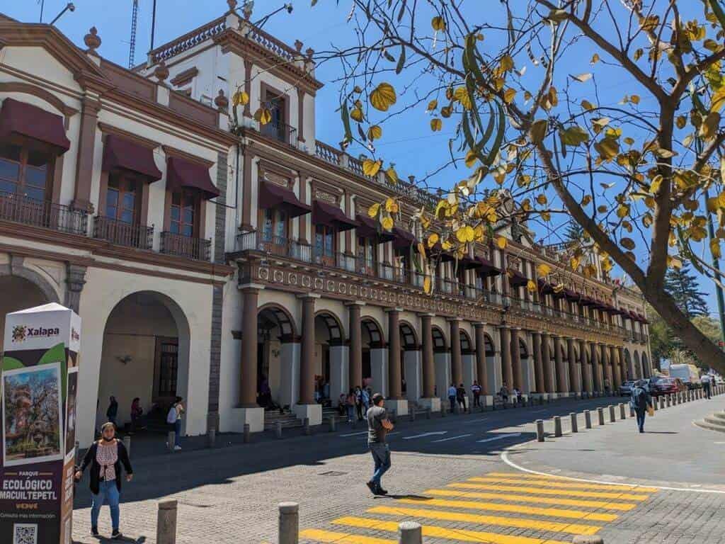 Empresarios reprueban a Cuitláhuac en seguridad, corrupción y resultados en Veracruz