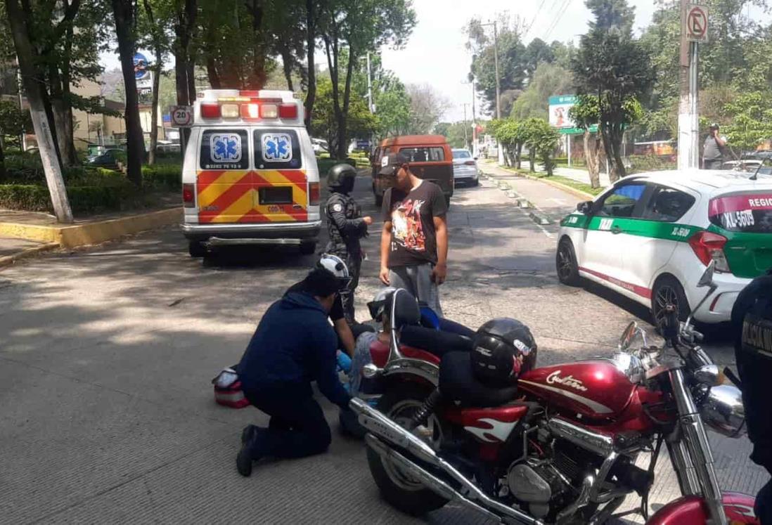 Auto choca contra motocicleta en avenida Ruiz Cortines de Xalapa