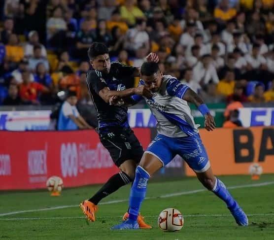 Tigres vuelve a rugir en El Volcán; derrota a Puebla