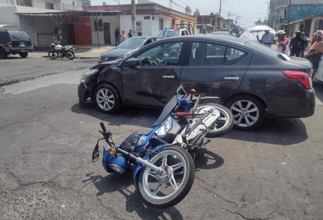 Motociclista fracturado por choque en la colonia Formando Hogar