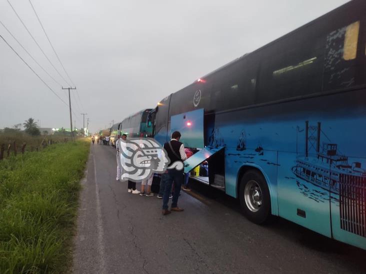 Bloquean acceso a Tecolutla; exigen justicia tras asesinato de Estefany