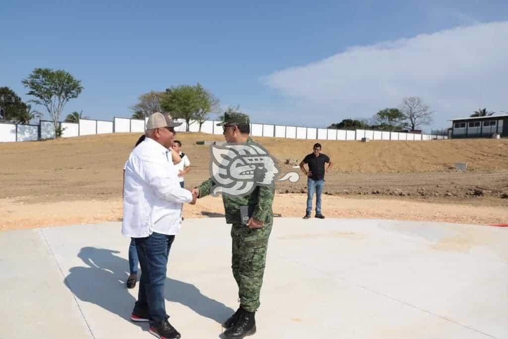 Recorre Erick Cisneros instalaciones de la GN en Acayucan