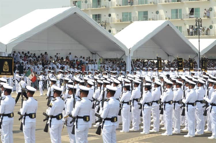 Encabeza AMLO el 109 aniversario de la Defensa Heroica del Puerto de Veracruz