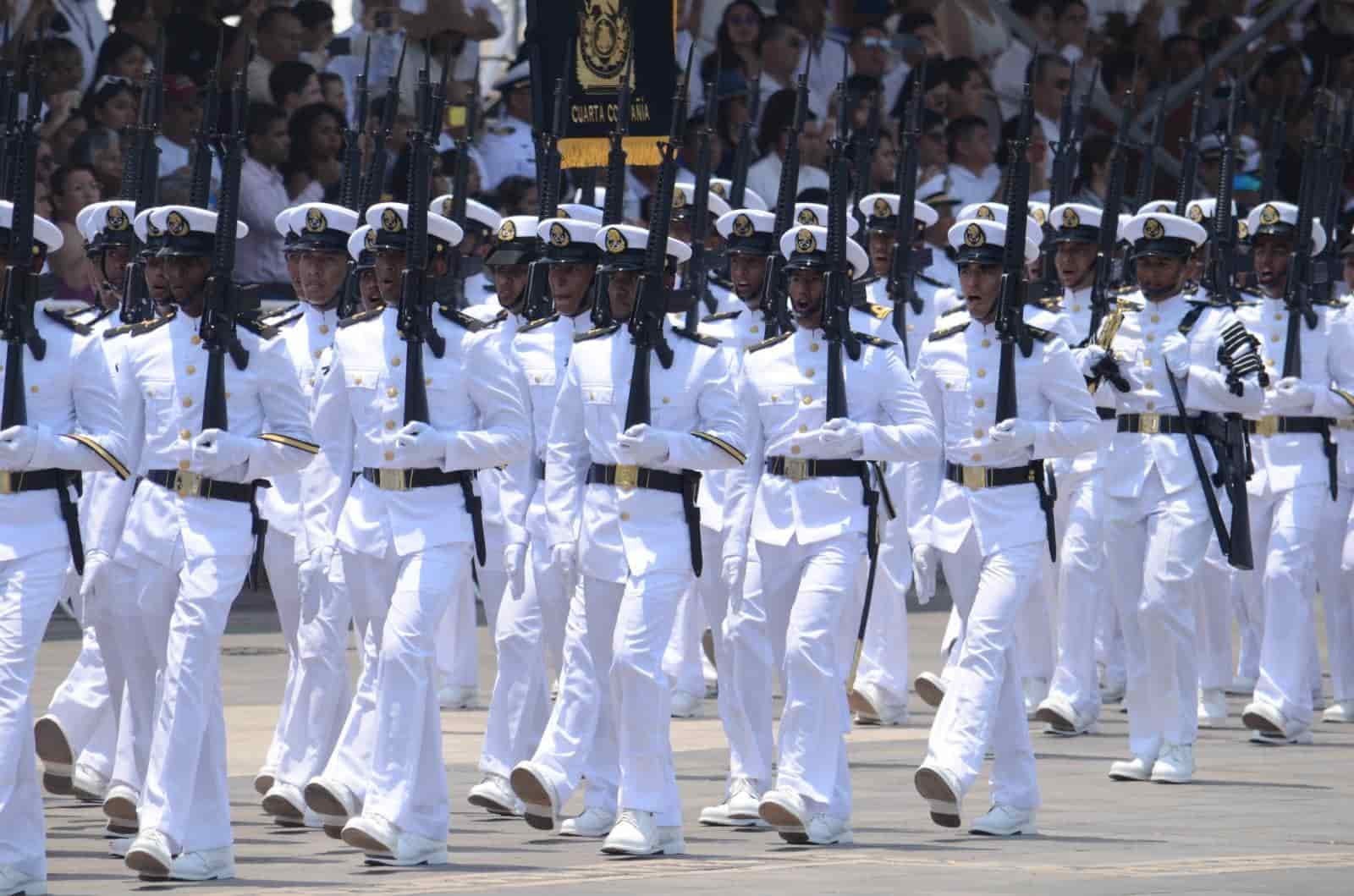 Jura de Bandera a cargo de la Heroica Escuela Naval en Malecón de Veracruz