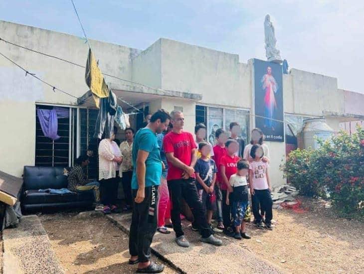 ¡Huyen de la guerra! Aumenta el número de familias afganas que pasan por Coatzacoalcos