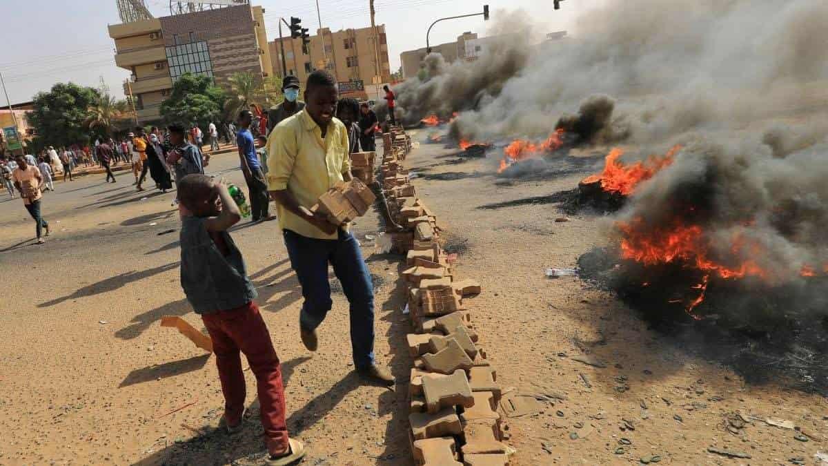 Ataques en Sudán dejan más de 400 muertos