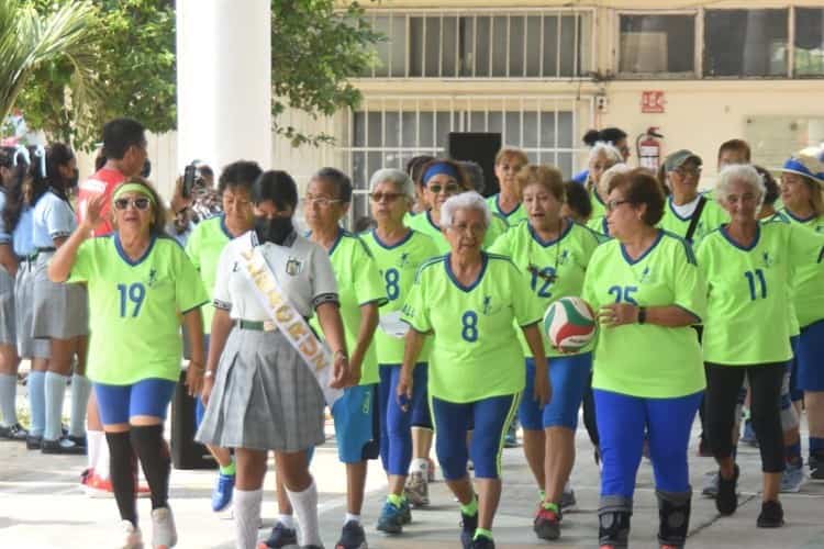 Inaugura Marcos Isleño 4to Circuito Estatal de Clubes de Cachibol con sede en Medellín