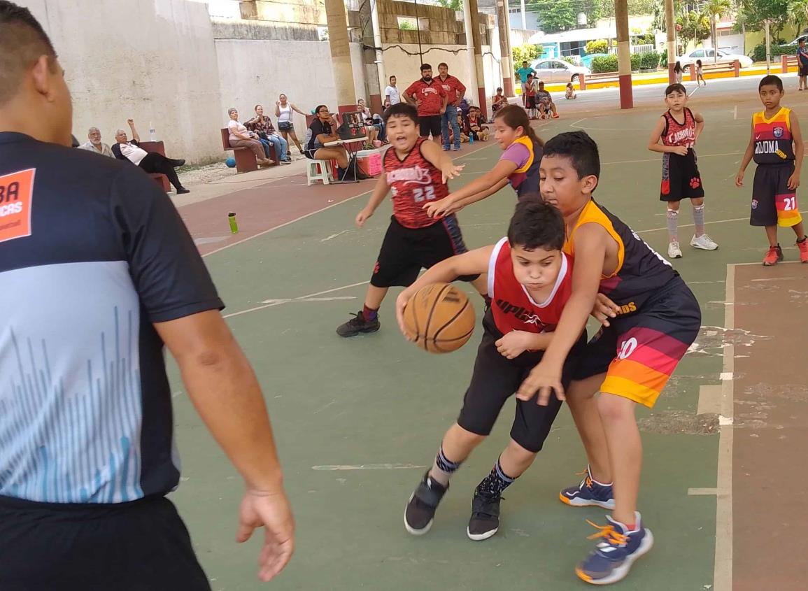 Cachorroz vence a Mojoma en baloncesto regional