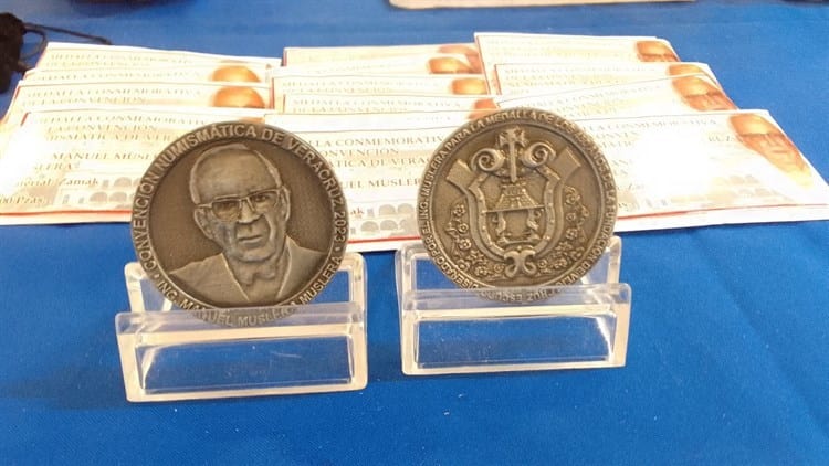 Presentan medalla conmemorativa para honrar la memoria del Ing, Manuel Muslera Muslera