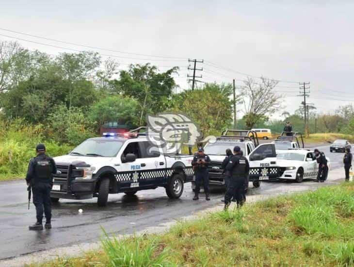 Chocan patrullas de SSP en carretera del sur de Veracruz