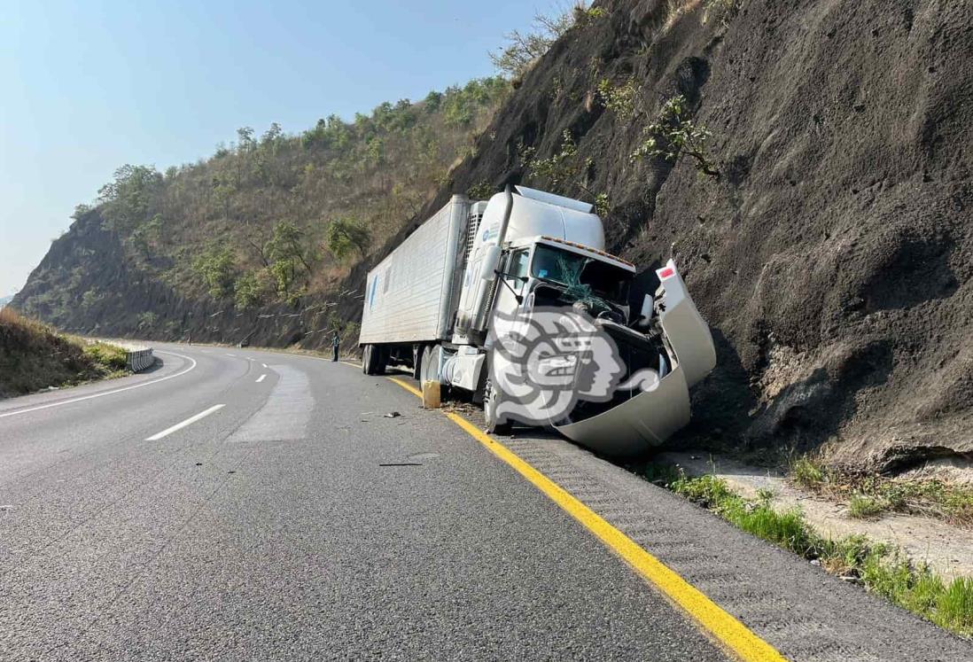 Doble percance en Cumbres de Maltrata moviliza a paramédicos