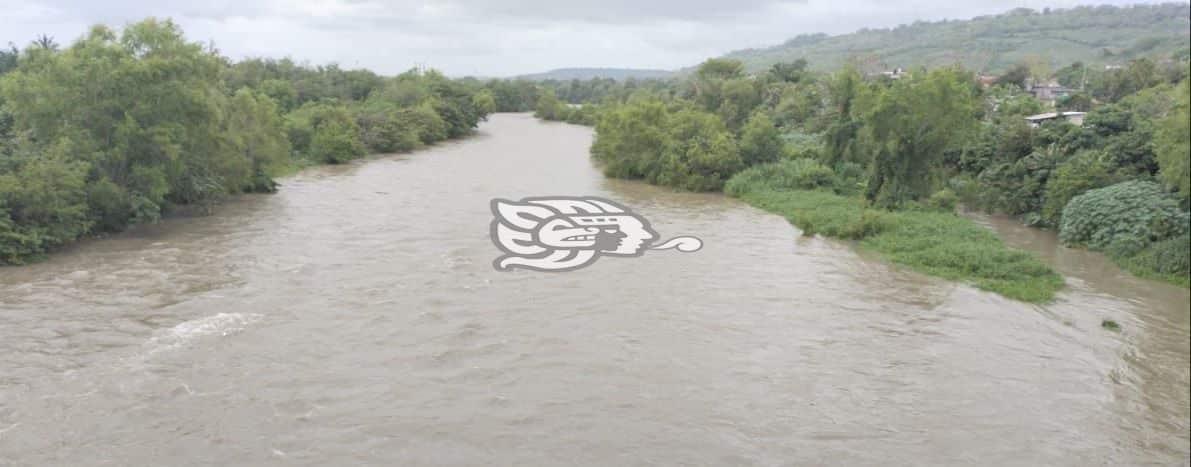 Vigilan los niveles del río Cazones en Poza Rica por fuertes lluvias