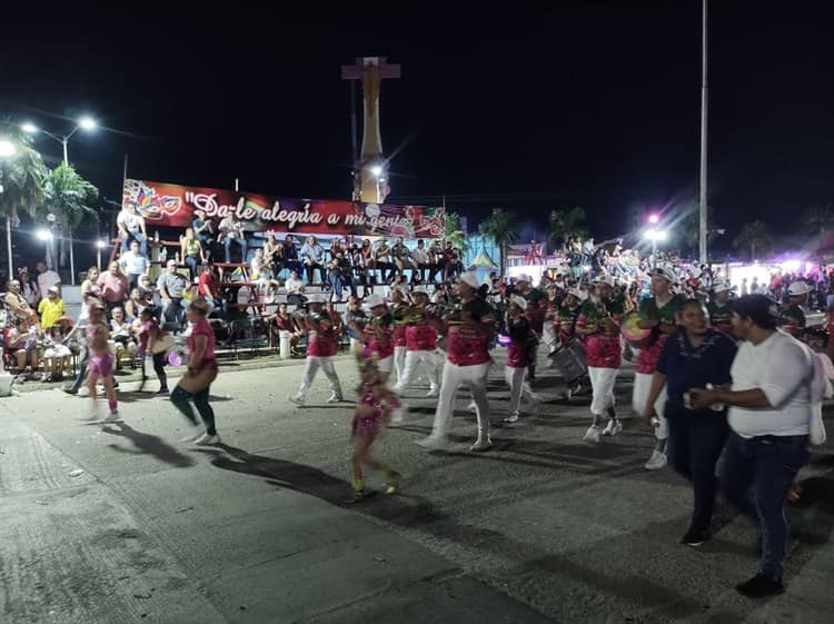 Saldo blanco durante La Fiesta de mi Pueblo en Villa Cuichapa