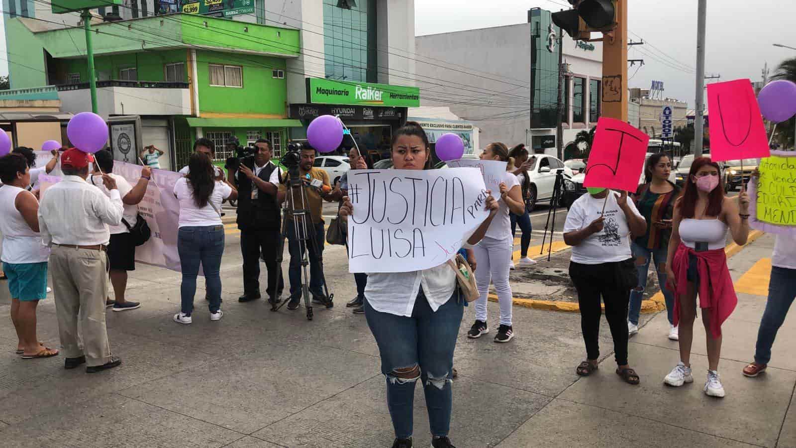 Bloquean Ejército Mexicano para exigir justicia por María Luisa; perdió la vida al ser atropellada(+Video)