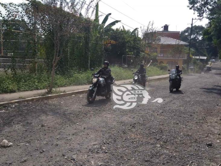 Comando irrumpe en pensión de tráileres en Amatlán; levantan a guardias