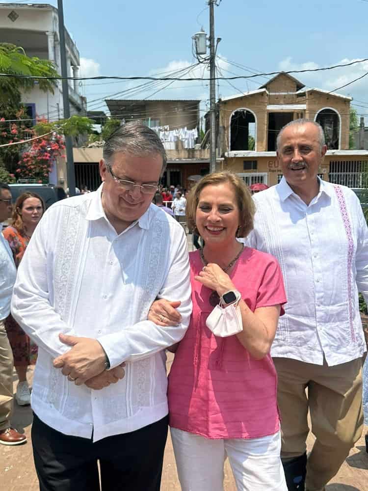 Participa Ebrard en Fandango por la Lectura con Beatriz Gutiérrez Müller