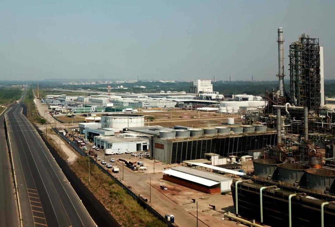 Pemex conmemora 42 años de operaciones del Complejo Petroquímico Cangrejera