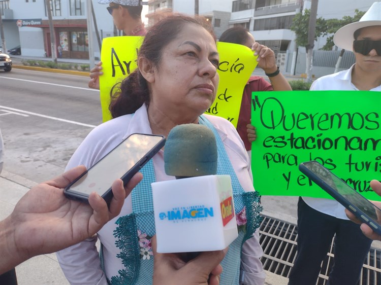 Protestan los palaperos de Villa del Mar; quieren de regreso su “estacionamiento”