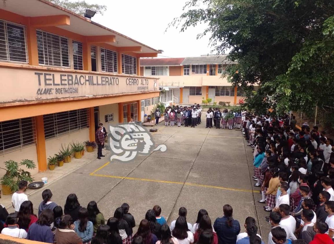 ¡Amenaza de ataque armado! movilización en telebachillerato de Cosoleacaque