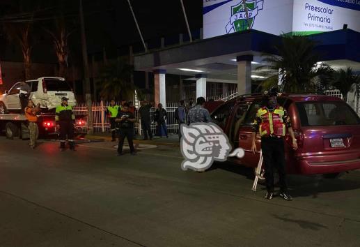 Ebrio conductor provoca carambola frente a escuela en Fortín (+Video)