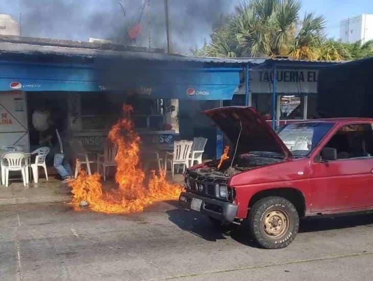 Se incendia camioneta en el sur de Veracruz