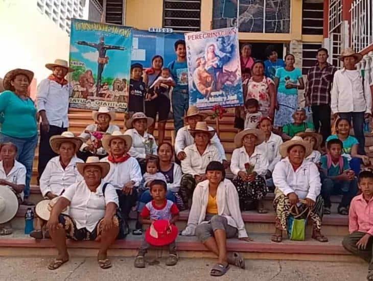 Inician sayuleños su peregrinación a Otatitlán