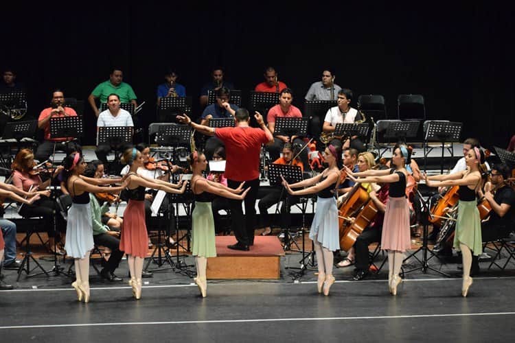 Pequeños veracruzanos celebran con diversas actividades artísticas el Día del Niño