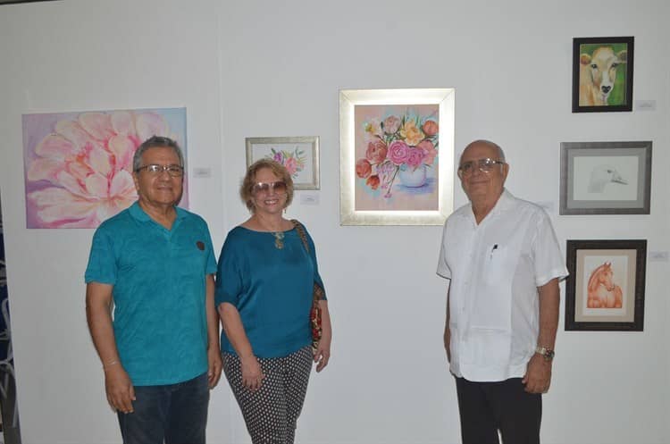 Alma Delia Parra inaugura exposición dentro de la UCC