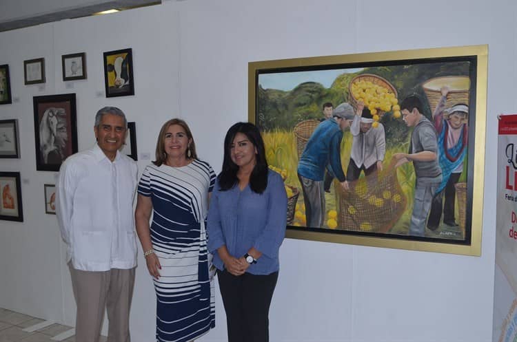 Alma Delia Parra inaugura exposición dentro de la UCC