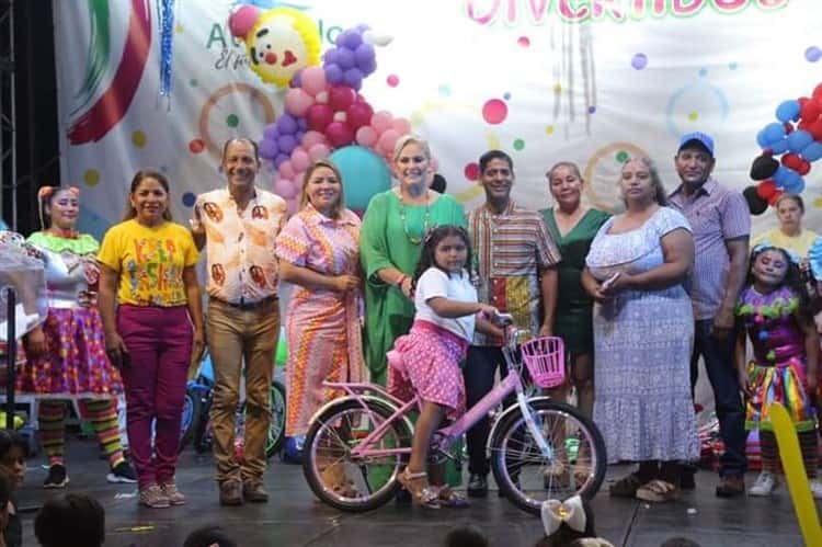 Celebran el Día del Niño en Antón Lizardo, Alvarado